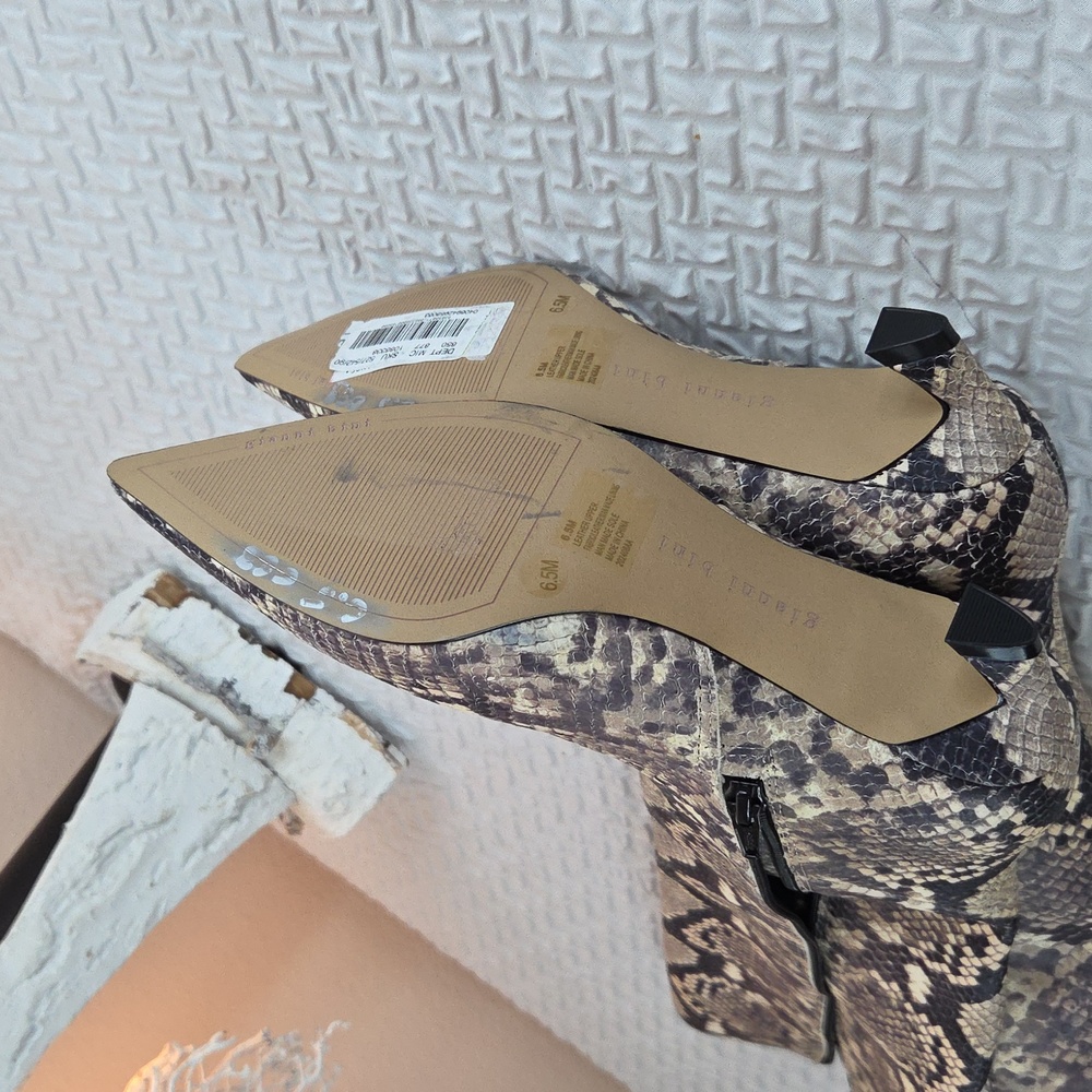 Gianni Bini Leather Boots 6-1/2M Knee High Gray Brown Kitten Heel Snake Pattern - Picture 16 of 16